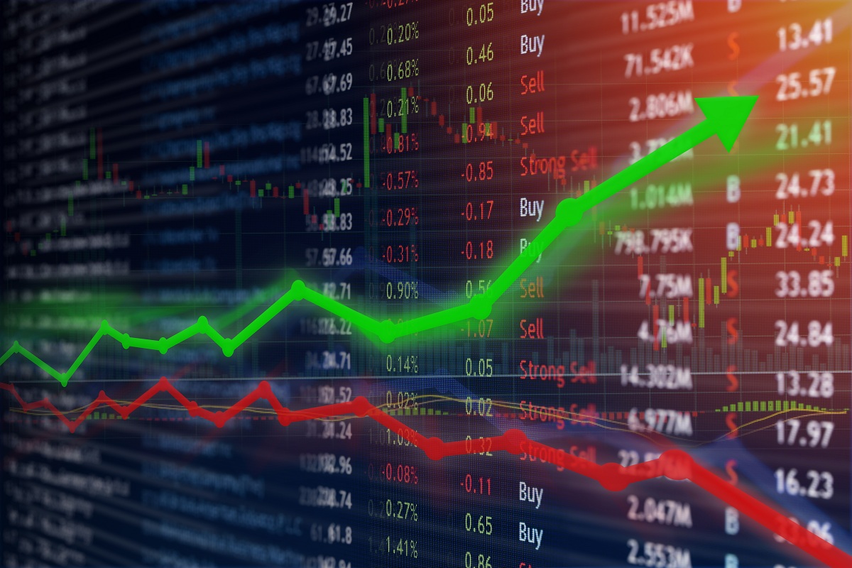 Stock picking: Technical vs. Fundamental.