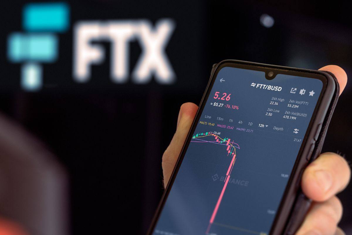 FTX crash: Potential dip for long-term crypto investors.