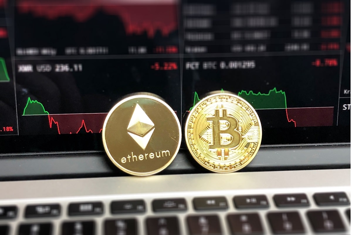 Comparison between Bitcoin and Ethereum